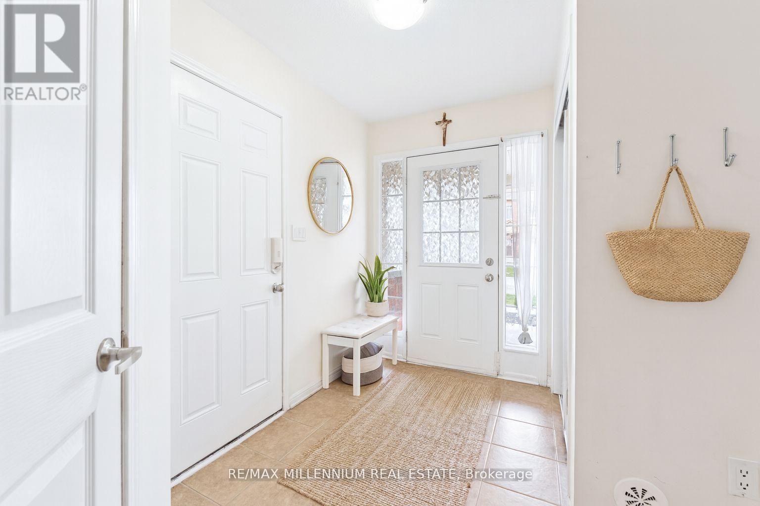 53 Colonel Frank Ching Crescent, Brampton, Ontario  L6Y 5W5 - Photo 5 - W12973724