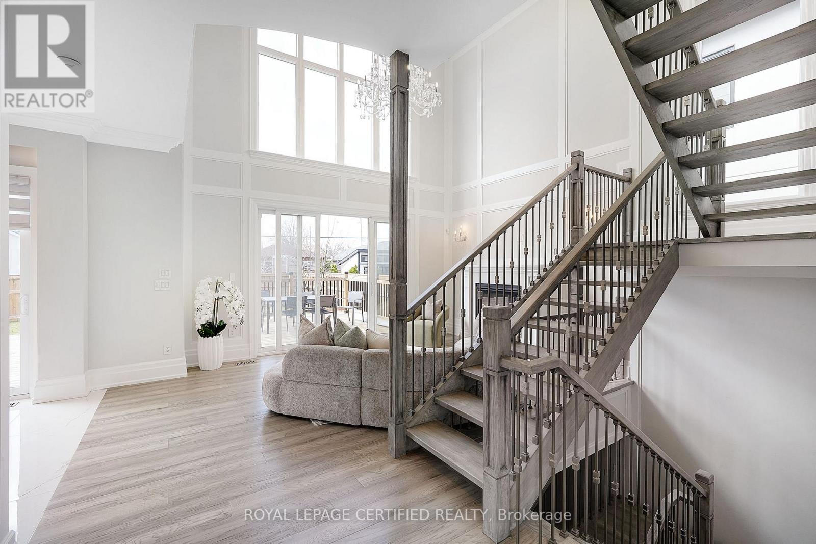 350 Weighton Drive, Oakville, Ontario  L6K 2R4 - Photo 11 - W12973732