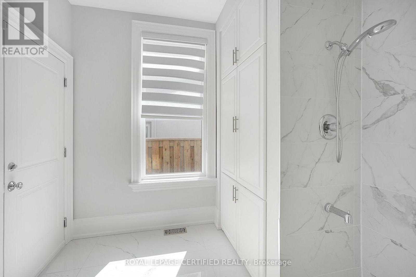 350 Weighton Drive, Oakville, Ontario  L6K 2R4 - Photo 18 - W12973732