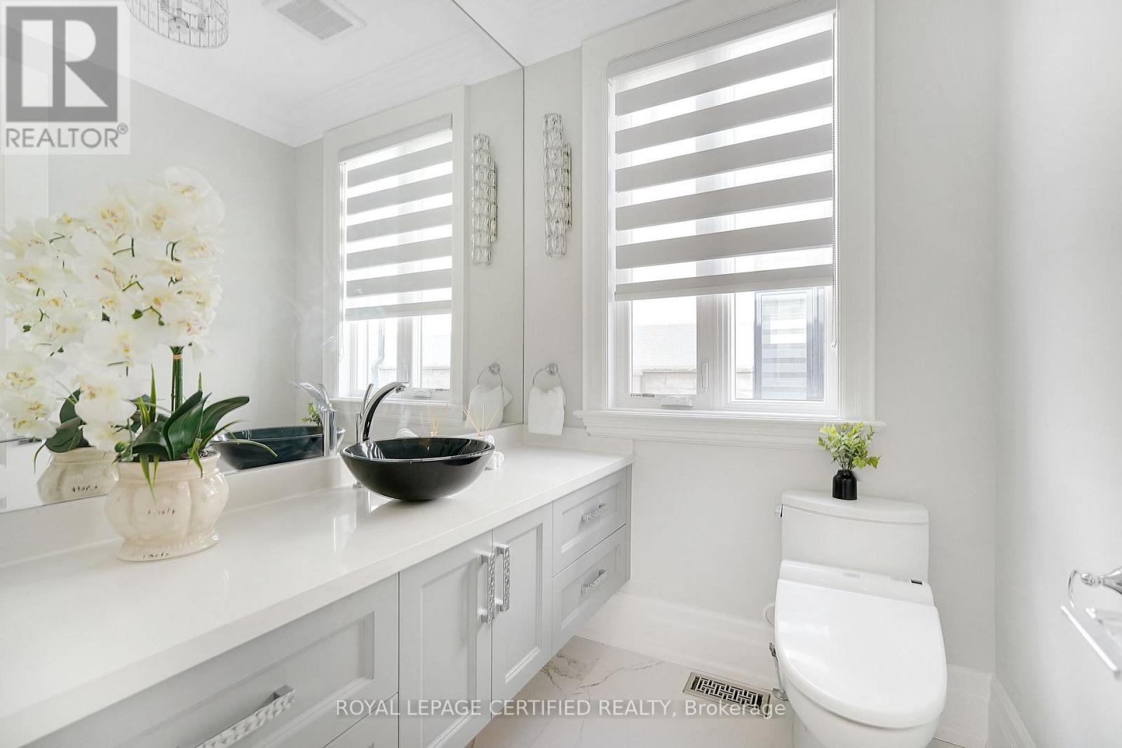 350 Weighton Drive, Oakville, Ontario  L6K 2R4 - Photo 23 - W12973732