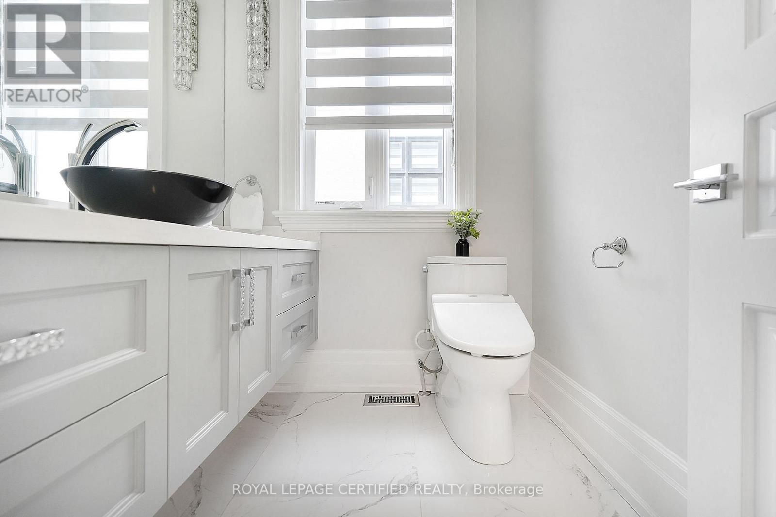 350 Weighton Drive, Oakville, Ontario  L6K 2R4 - Photo 24 - W12973732