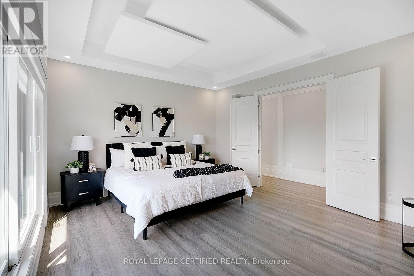 350 Weighton Drive, Oakville, Ontario  L6K 2R4 - Photo 34 - W12973732