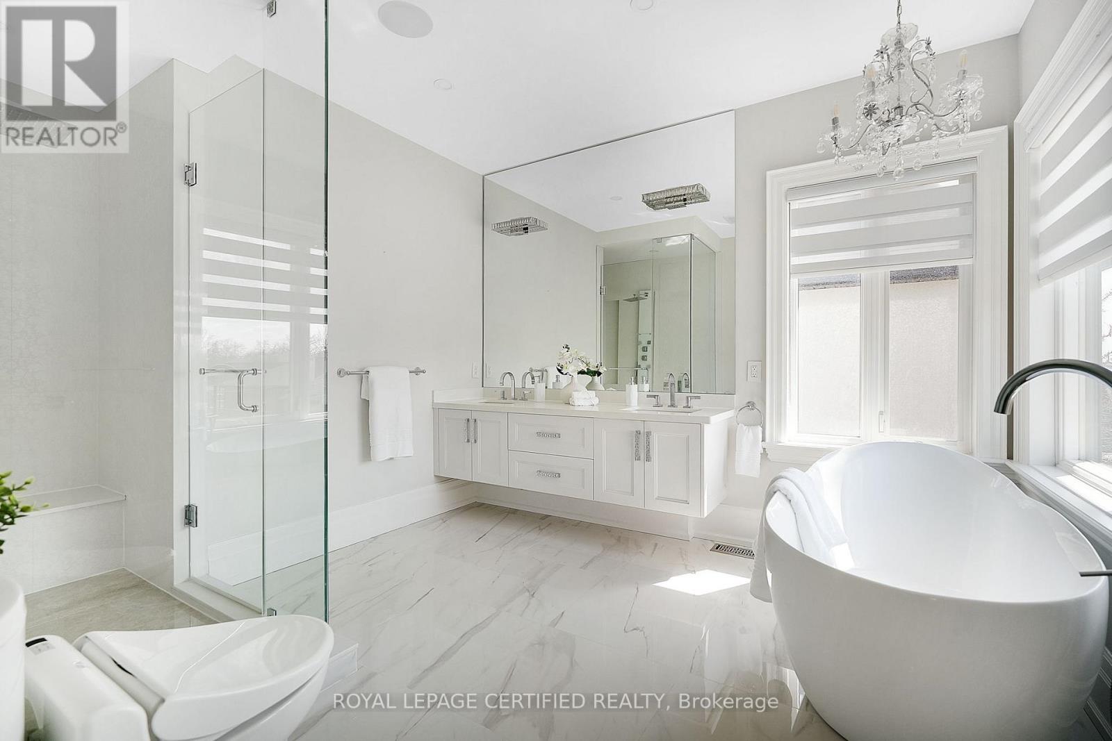 350 Weighton Drive, Oakville, Ontario  L6K 2R4 - Photo 37 - W12973732