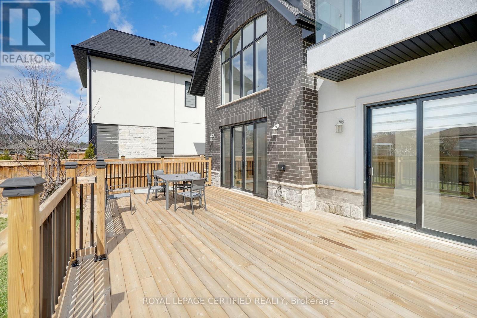 350 Weighton Drive, Oakville, Ontario  L6K 2R4 - Photo 48 - W12973732