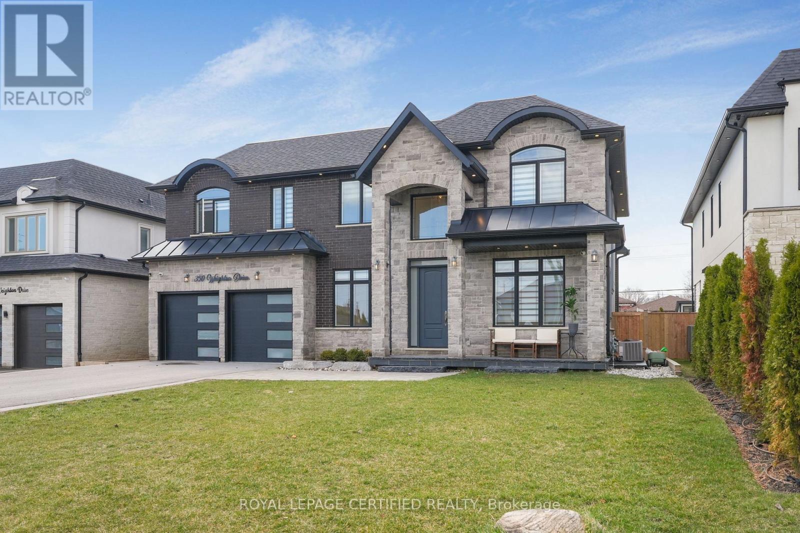 350 Weighton Drive, Oakville, Ontario  L6K 2R4 - Photo 5 - W12973732