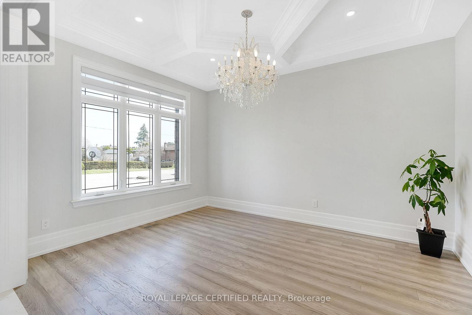 350 Weighton Drive, Oakville, Ontario  L6K 2R4 - Photo 9 - W12973732