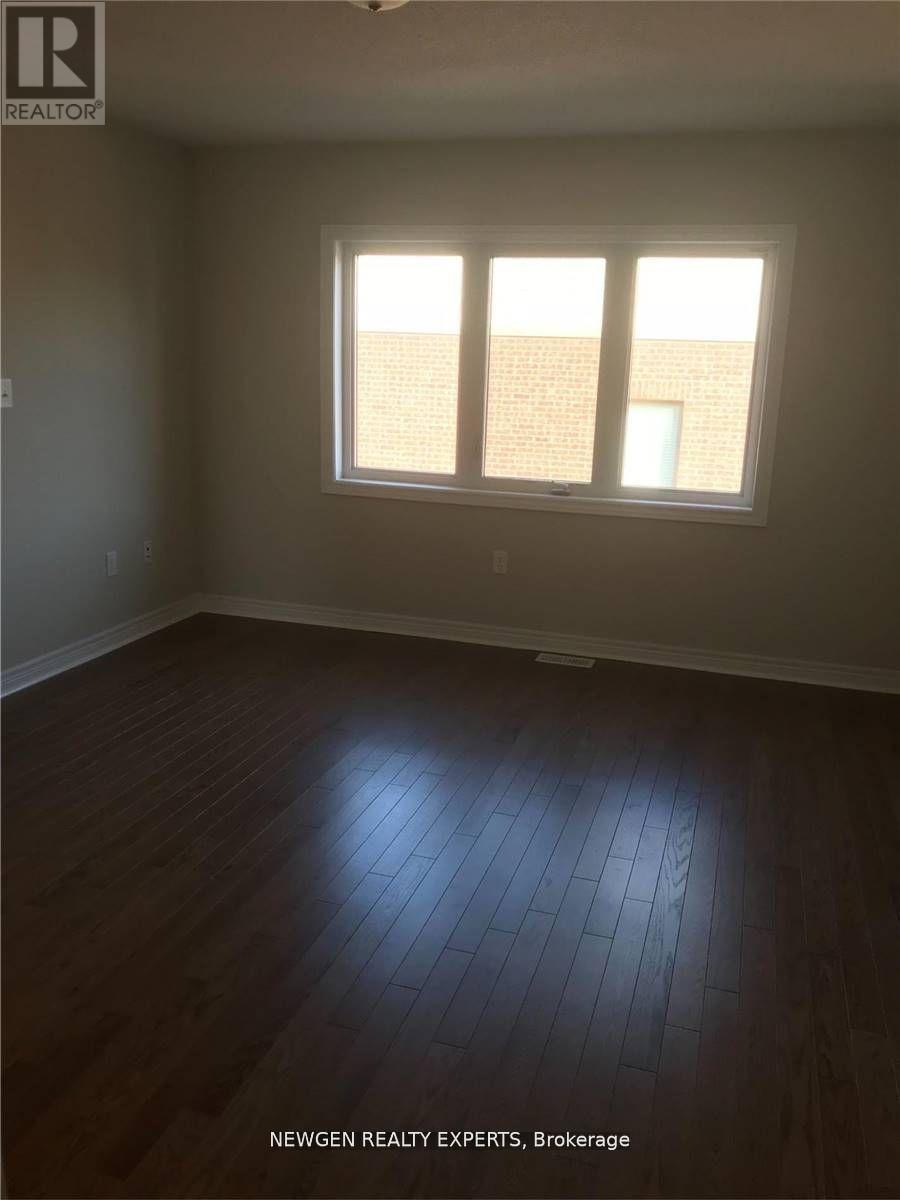 37 Military Crescent, Brampton, Ontario  L7A 4M4 - Photo 7 - W12973768