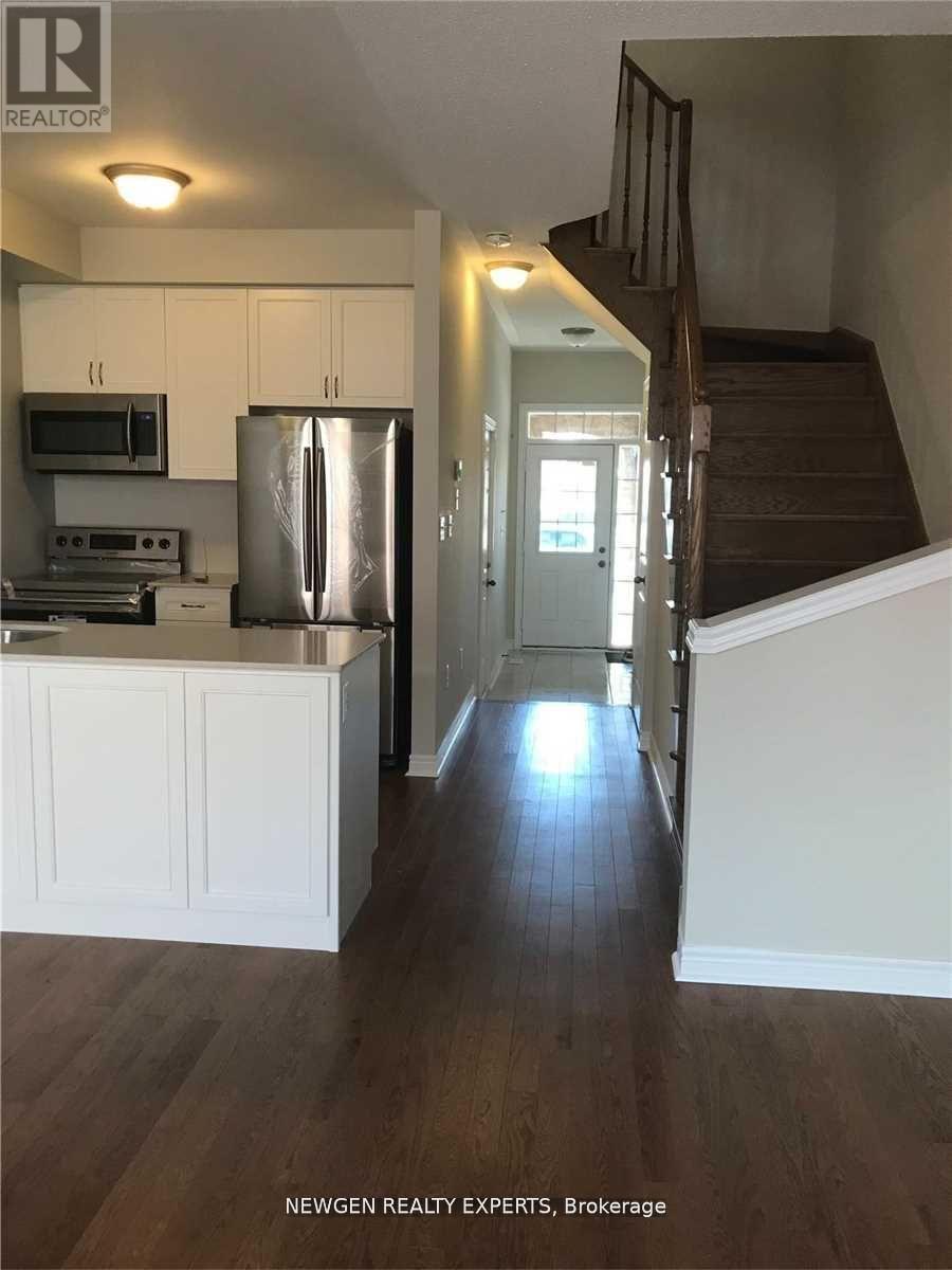 37 Military Crescent, Brampton, Ontario  L7A 4M4 - Photo 8 - W12973768