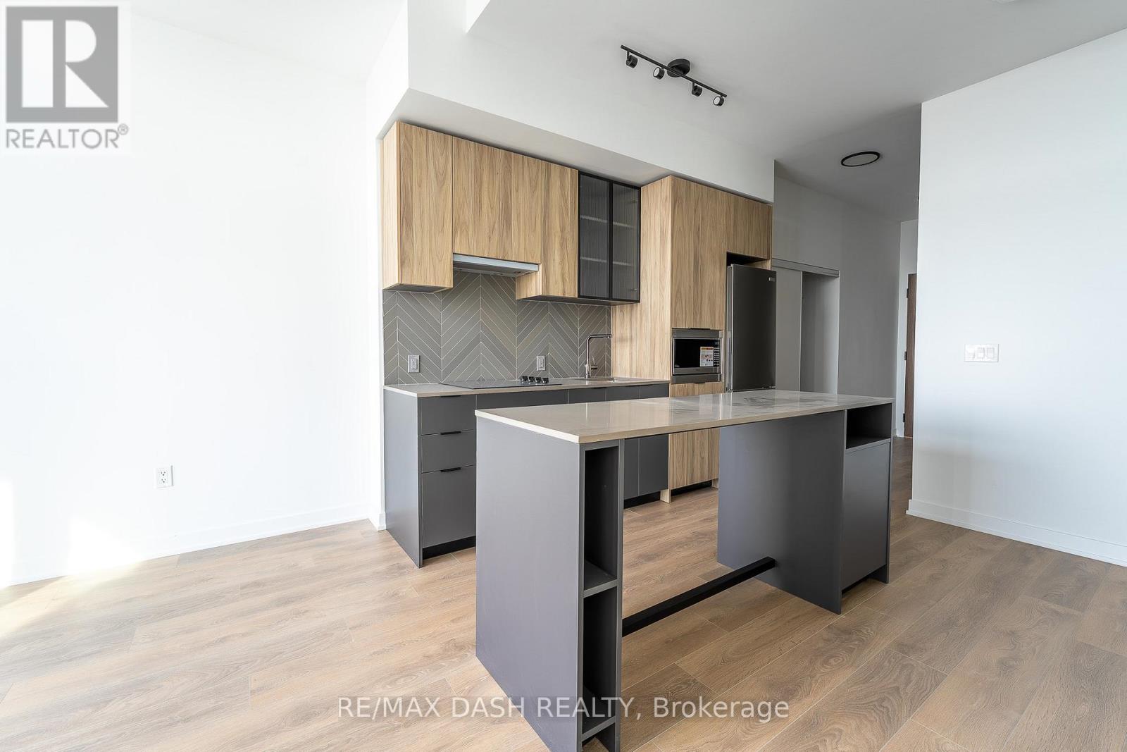 903 - 1037 The Queensway Avenue, Toronto, Ontario  M8Z 0H5 - Photo 7 - W12973830