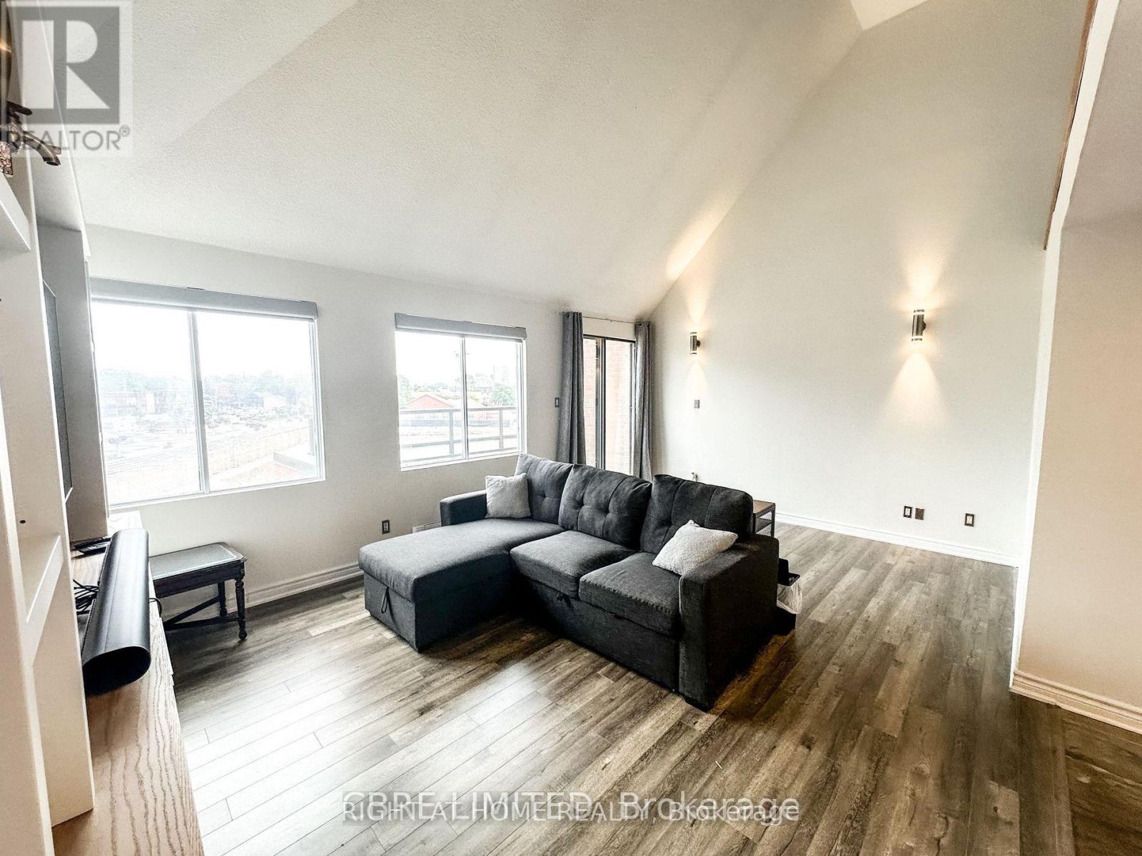 402 - 100 Bronte Road, Oakville, Ontario  L6L 6L5 - Photo 6 - W12973838