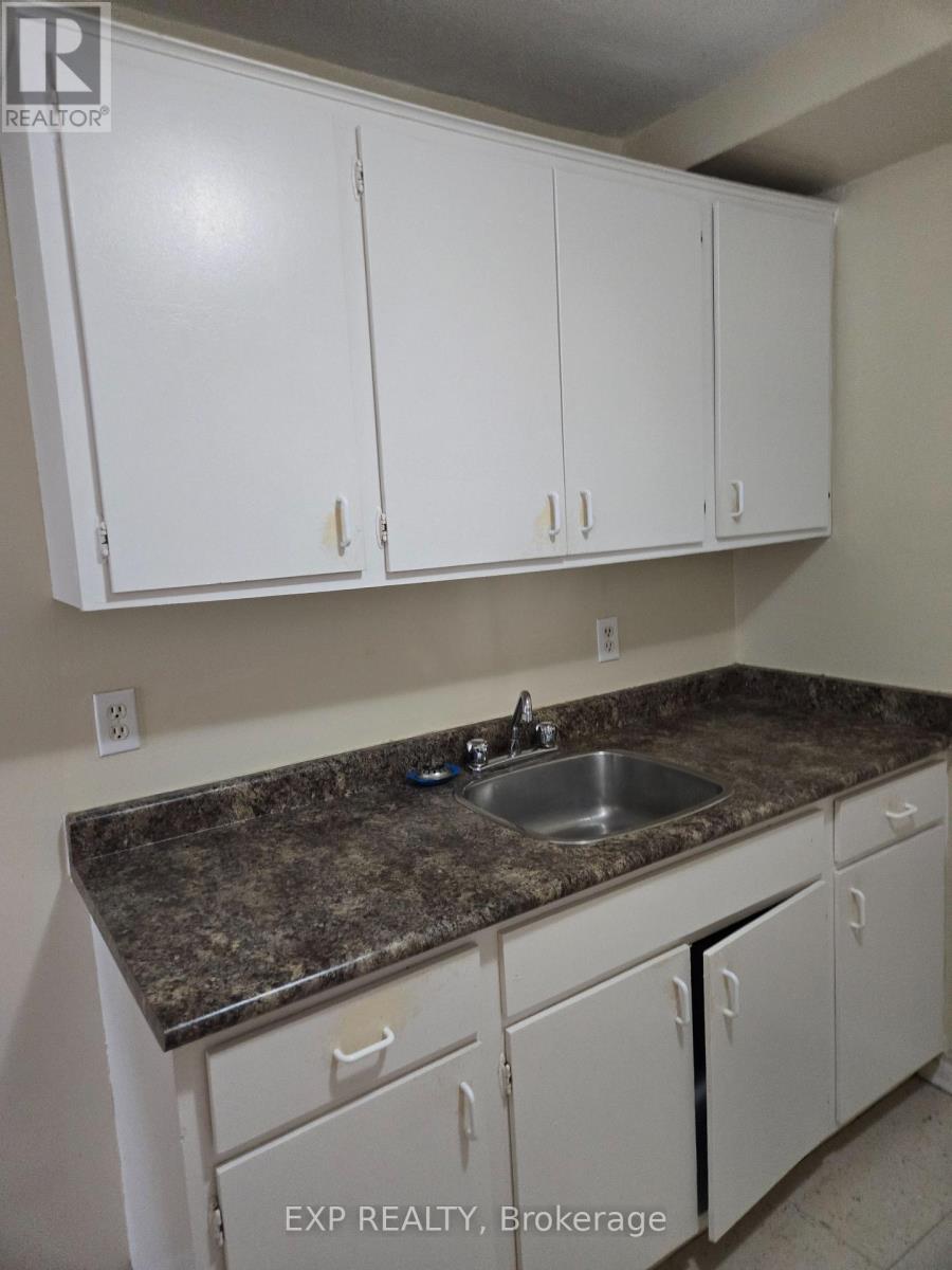 1 - 633 Barber Avenue N, North Perth, Ontario  N4W 1S4 - Photo 7 - X12973728