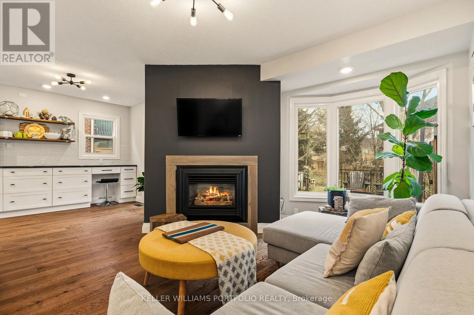 50 Edgewater Drive, Hamilton, Ontario  L8E 4Z3 - Photo 8 - X12973744