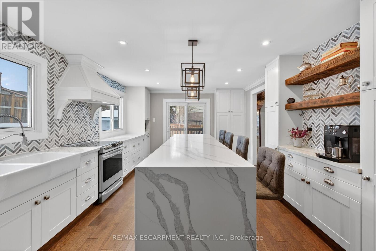 31 Maynard Street, Hamilton, Ontario  L9B 1R9 - Photo 12 - X12973816