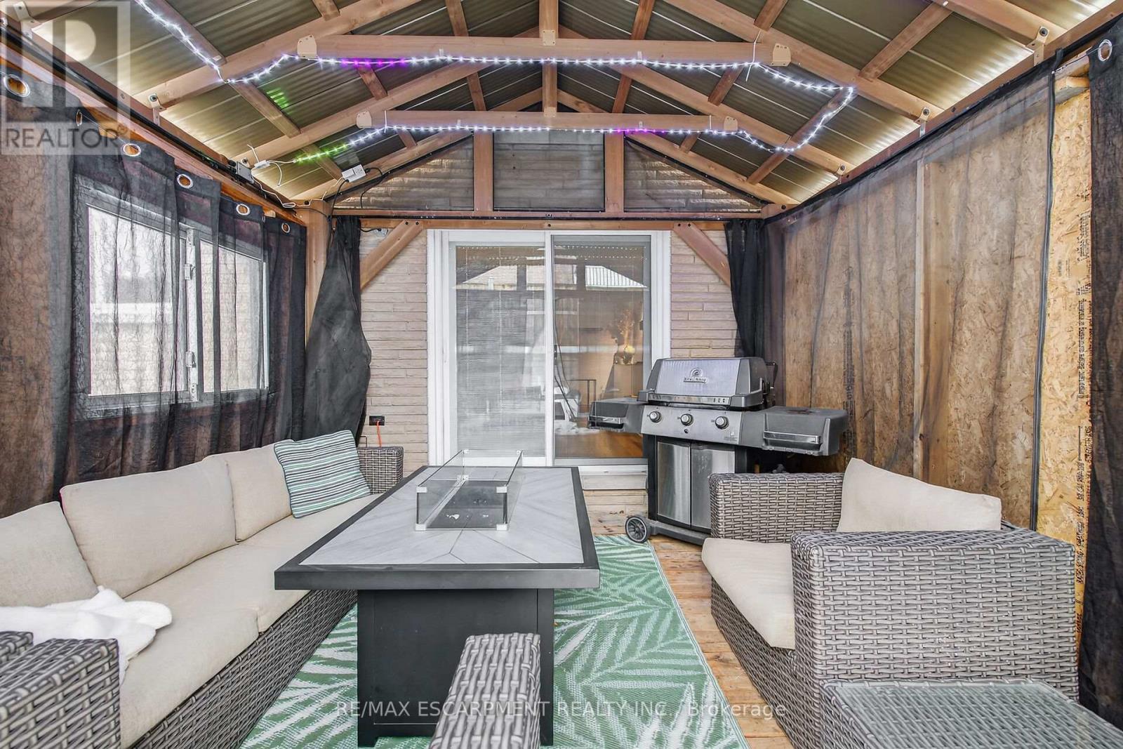 31 Maynard Street, Hamilton, Ontario  L9B 1R9 - Photo 40 - X12973816