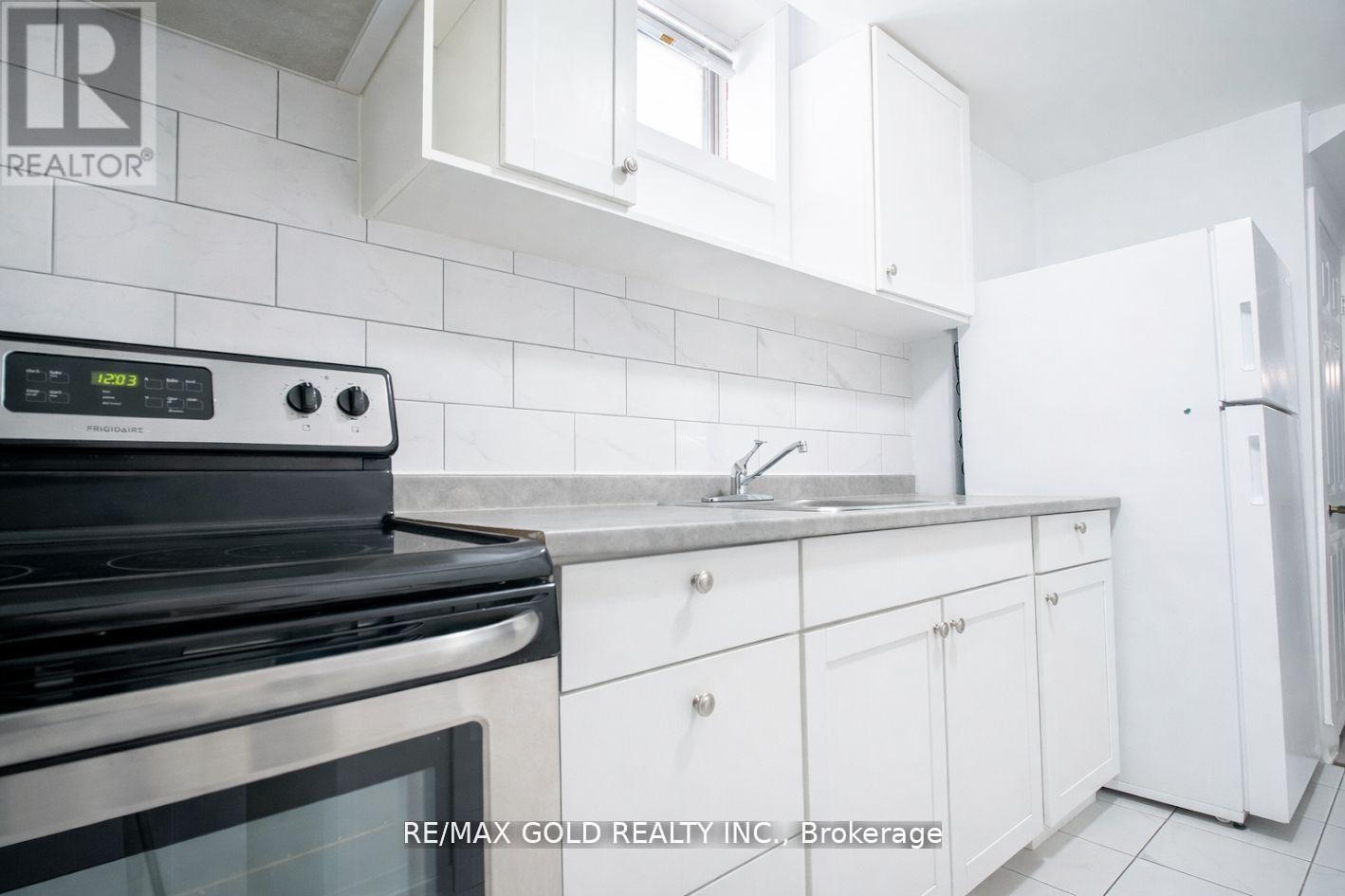 7702 Buckeye Crescent, Niagara Falls, Ontario  L2H 0P2 - Photo 23 - X12973820