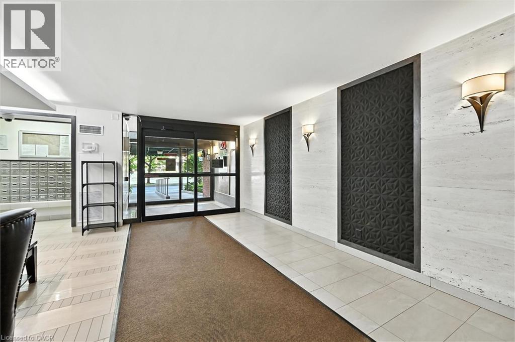 1425 Ghent Avenue Unit# 703, Burlington, Ontario  L7S 1X5 - Photo 6 - 40817265