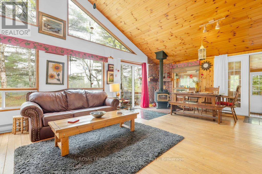 1079 Lemke Lane, North Frontenac (Frontenac North), Ontario  K0H 1J0 - Photo 16 - X12973892