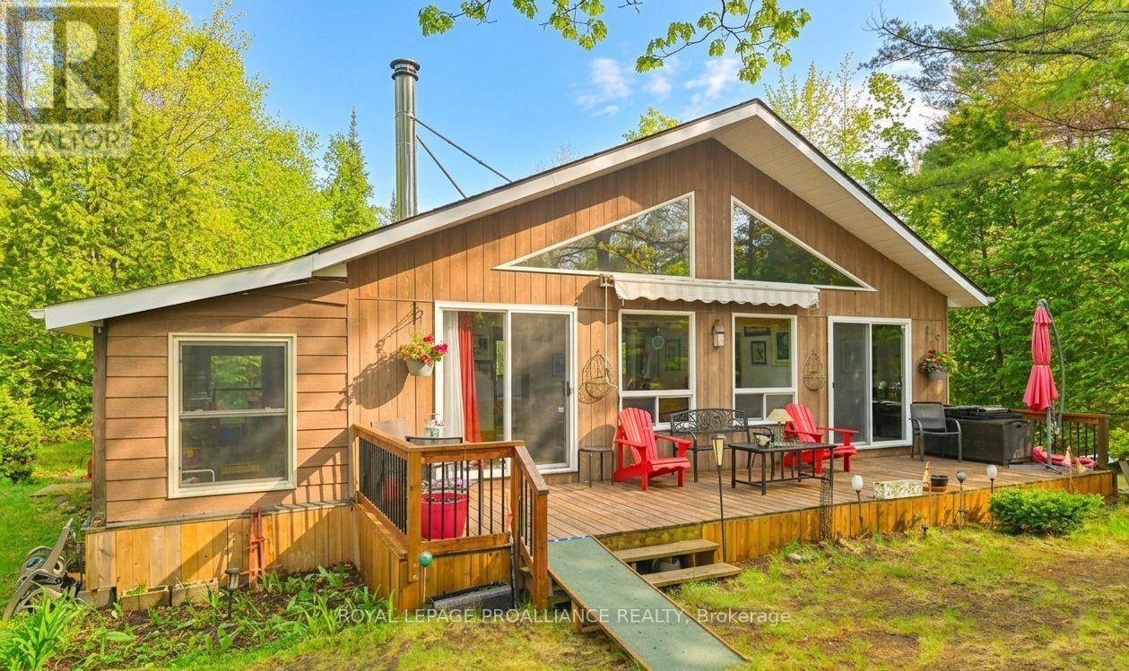 1079 Lemke Lane, North Frontenac (Frontenac North), Ontario  K0H 1J0 - Photo 2 - X12973892