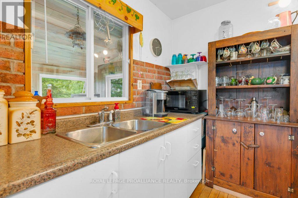 1079 Lemke Lane, North Frontenac (Frontenac North), Ontario  K0H 1J0 - Photo 23 - X12973892