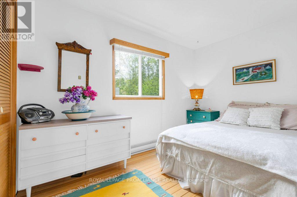 1079 Lemke Lane, North Frontenac (Frontenac North), Ontario  K0H 1J0 - Photo 26 - X12973892