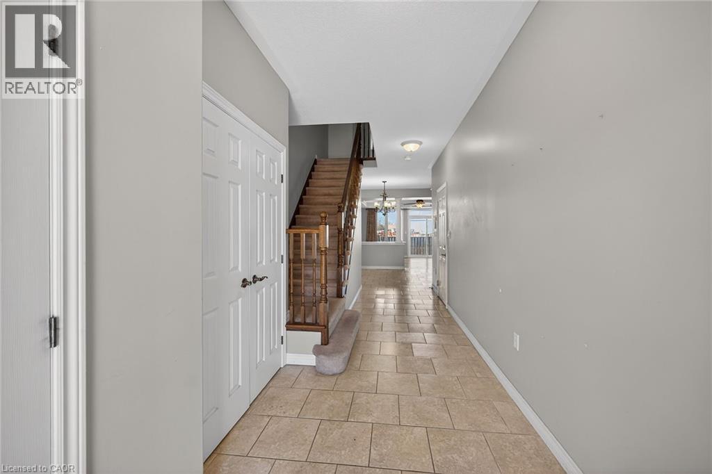 205 Tanglewood Drive, Binbrook, Ontario  L0R 1C0 - Photo 4 - 40818224