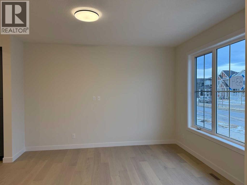 334 Sundown Road, Cochrane, Alberta  T4C 3H2 - Photo 5 - A2265343