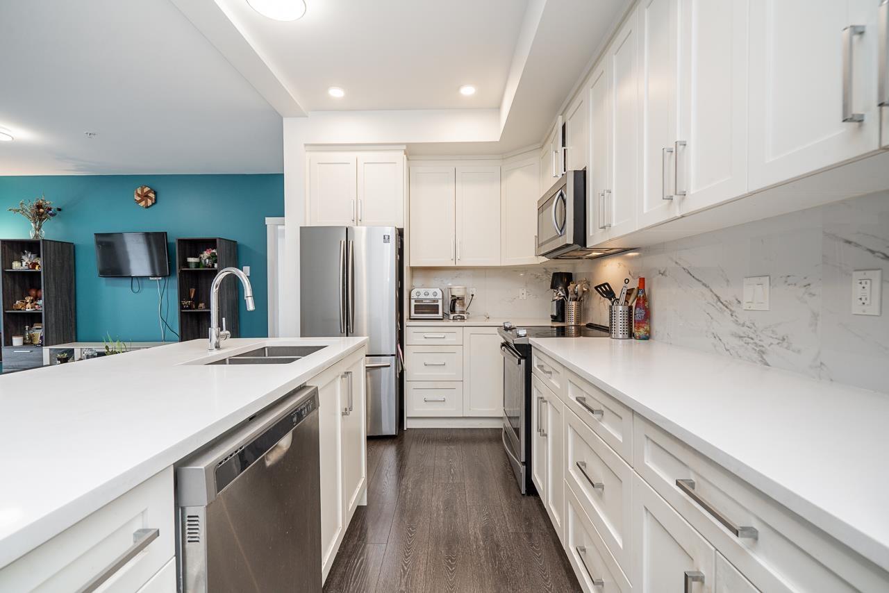 301 9983 E Barnston Drive, Surrey, British Columbia  V4N 6T3 - Photo 11 - R3108775