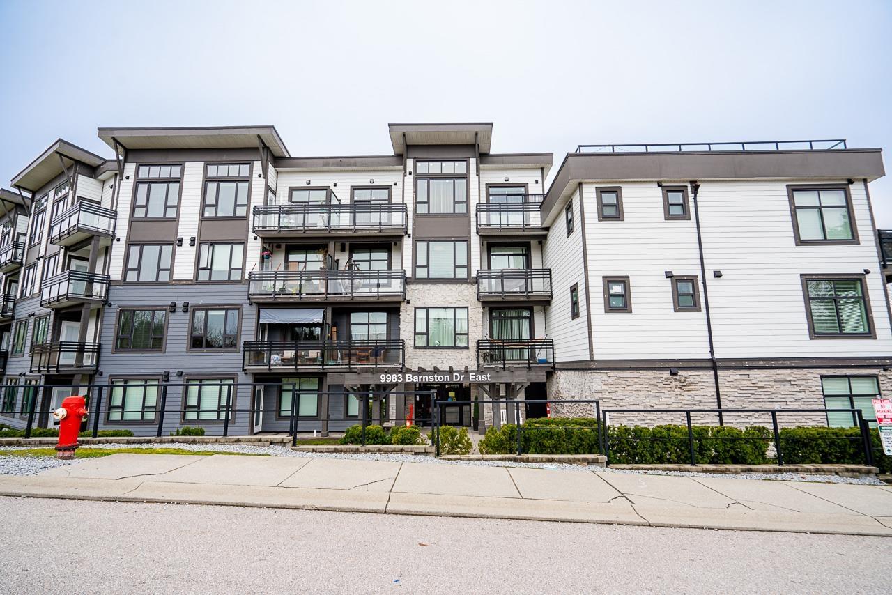 301 9983 E Barnston Drive, Surrey, British Columbia  V4N 6T3 - Photo 1 - R3108775