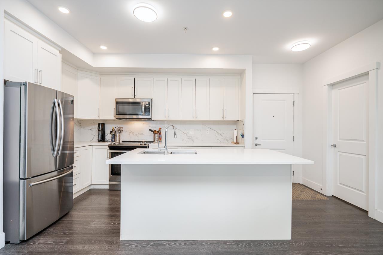 301 9983 E Barnston Drive, Surrey, British Columbia  V4N 6T3 - Photo 9 - R3108775