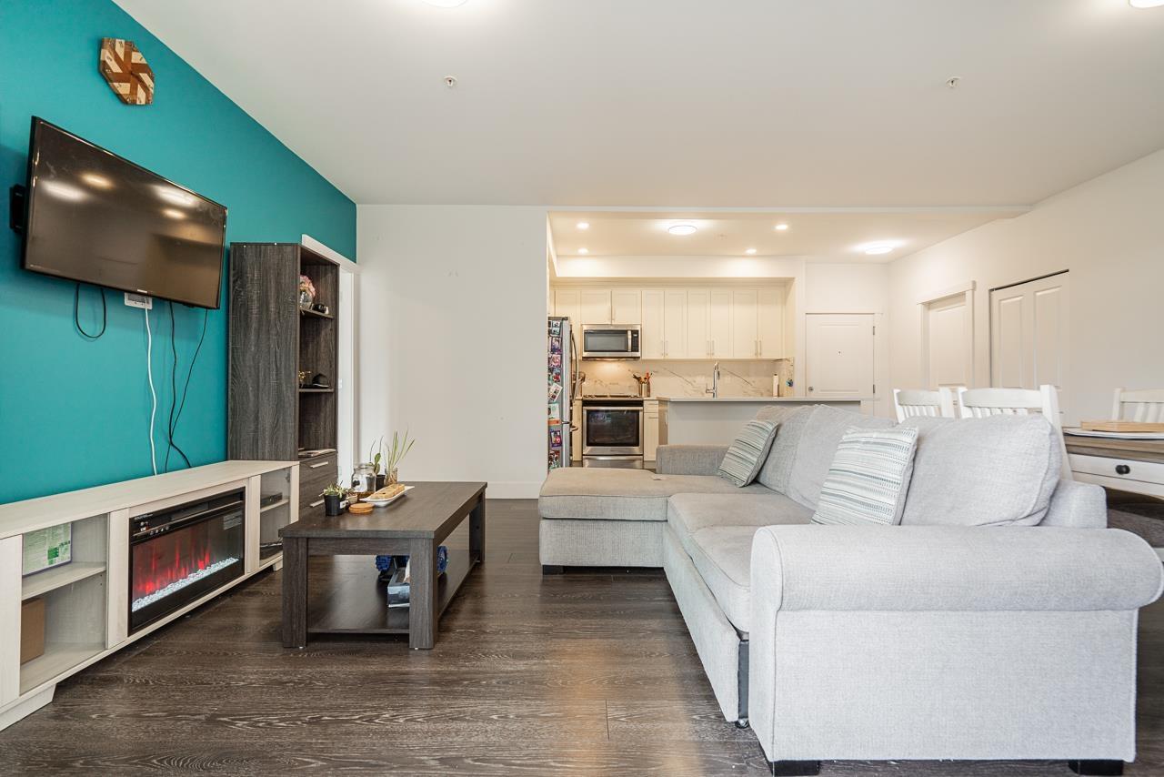 301 9983 E Barnston Drive, Surrey, British Columbia  V4N 6T3 - Photo 6 - R3108775