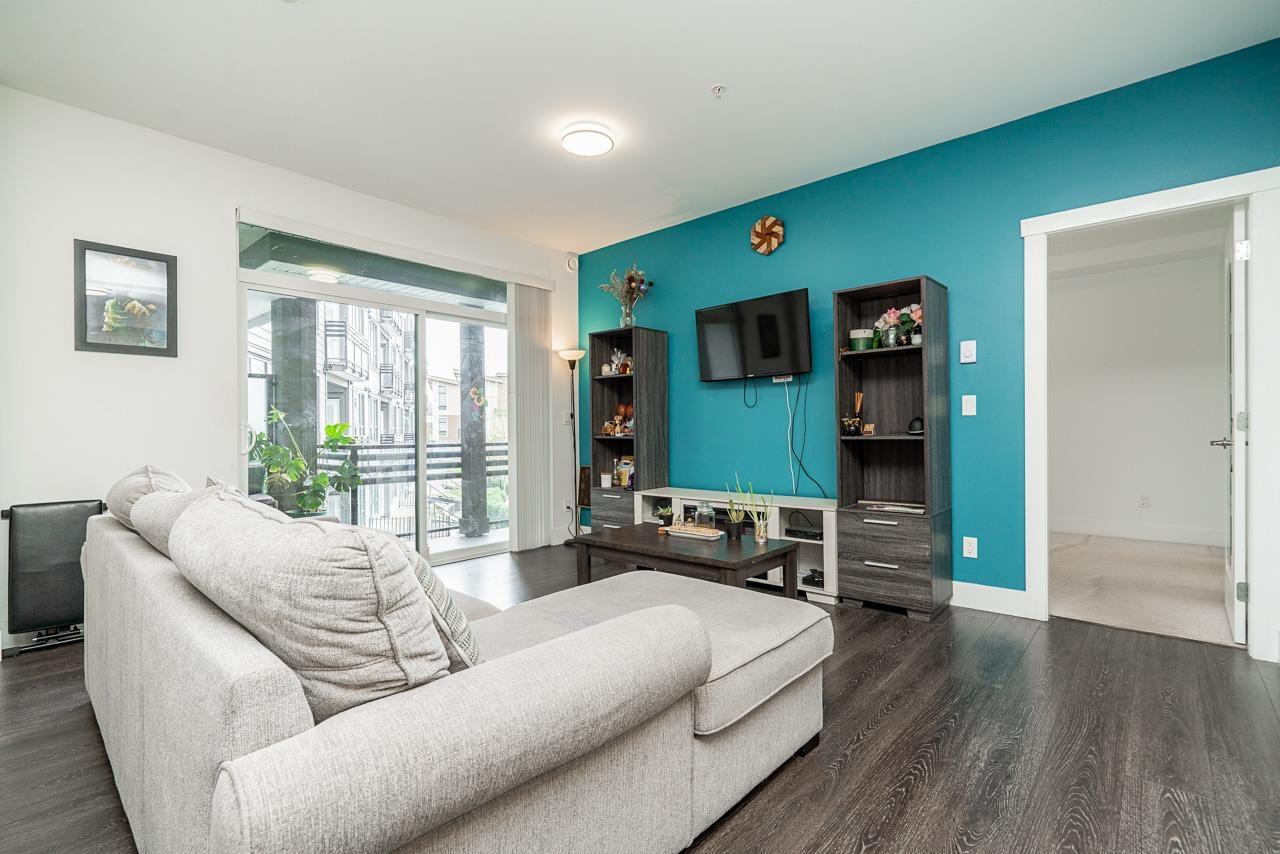 301 9983 E Barnston Drive, Surrey, British Columbia  V4N 6T3 - Photo 4 - R3108775