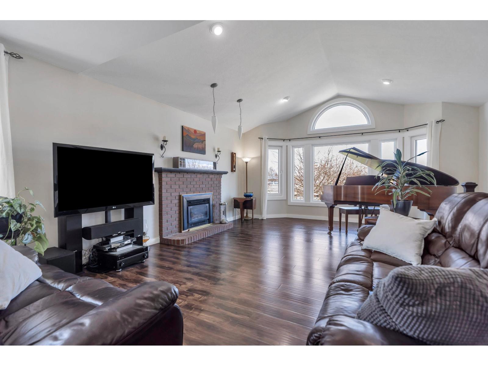 21720 50 Avenue, Langley, British Columbia  V3A 3T3 - Photo 4 - R3108402