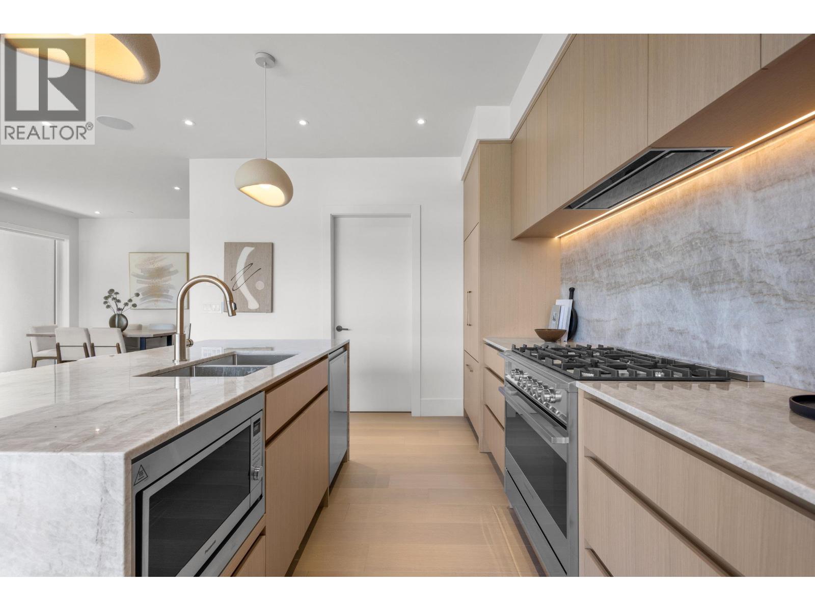 2 2425 Kitchener Street, Vancouver, British Columbia  V5K 3C4 - Photo 13 - R3108619