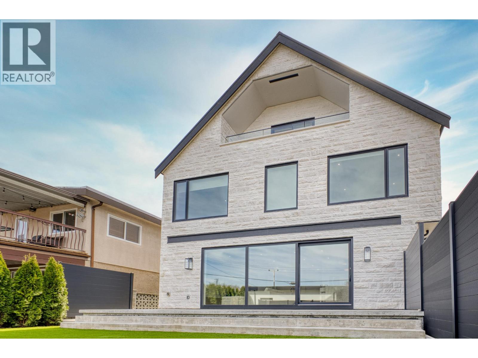 2 2425 Kitchener Street, Vancouver, British Columbia  V5K 3C4 - Photo 4 - R3108619