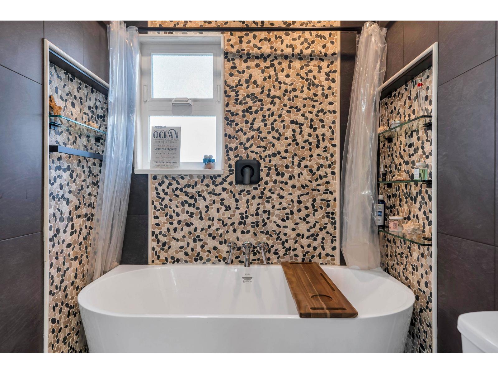 21720 50 Avenue, Langley, British Columbia  V3A 3T3 - Photo 17 - R3108402