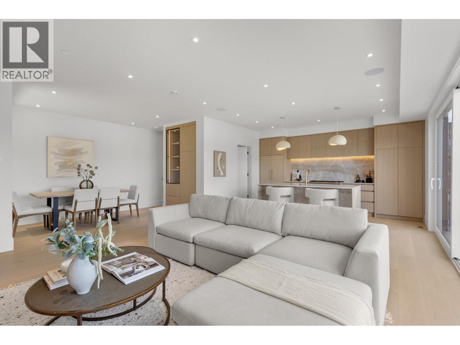 2 2425 Kitchener Street, Vancouver, British Columbia  V5K 3C4 - Photo 8 - R3108619