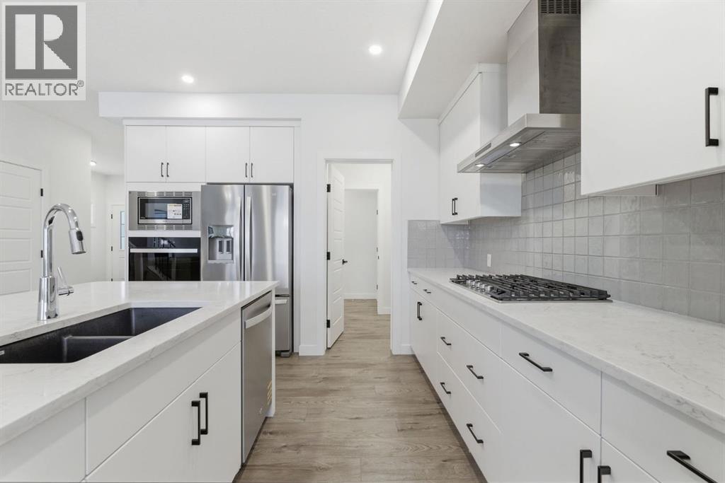 12 Key Cove SW, Airdrie, Alberta  T4B 5T3 - Photo 2 - A2297460