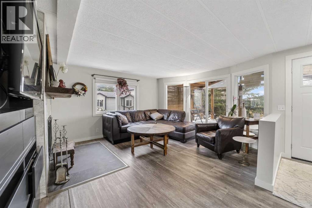 10, 30245 Range Road 12, Rural Mountain View County, Alberta  T0M 0N0 - Photo 2 - A2299460