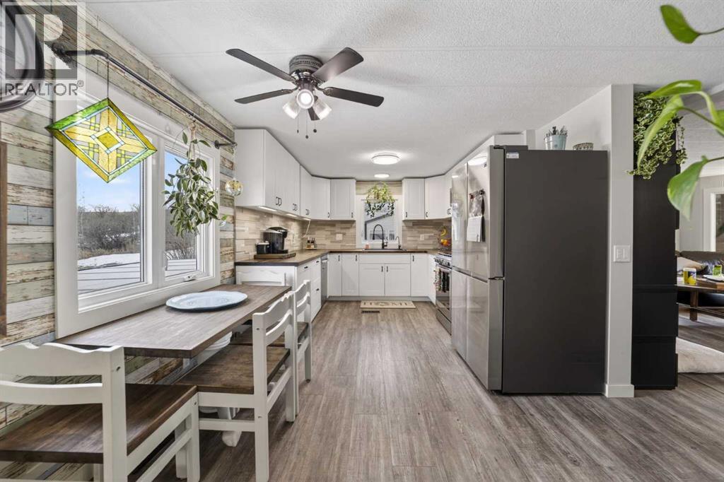 10, 30245 Range Road 12, Rural Mountain View County, Alberta  T0M 0N0 - Photo 5 - A2299460