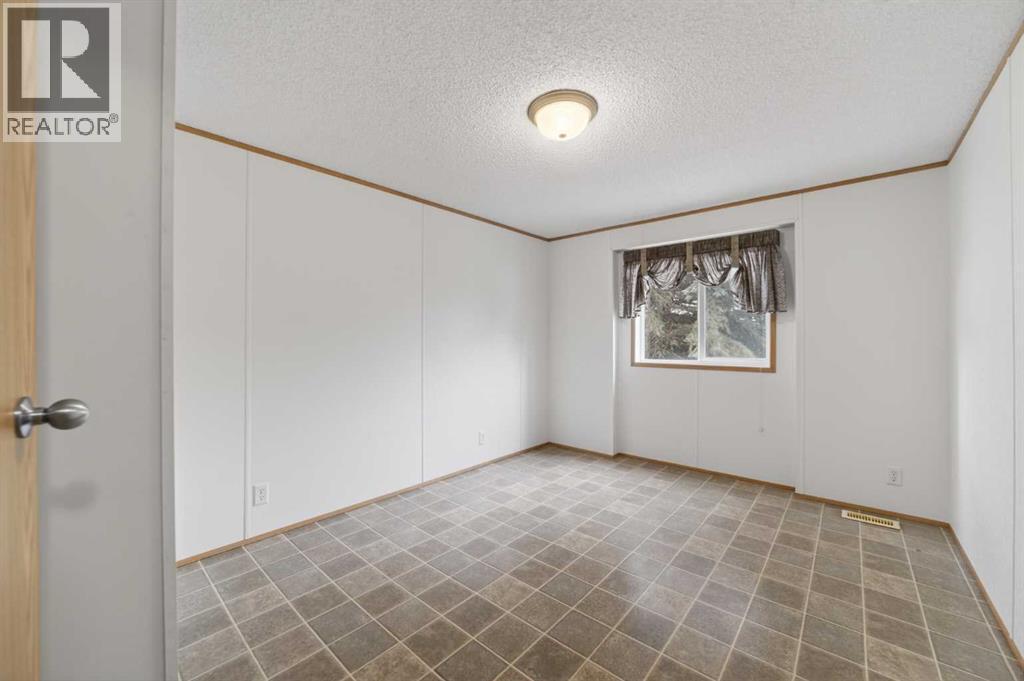 10, 30245 Range Road 12, Rural Mountain View County, Alberta  T0M 0N0 - Photo 32 - A2299460