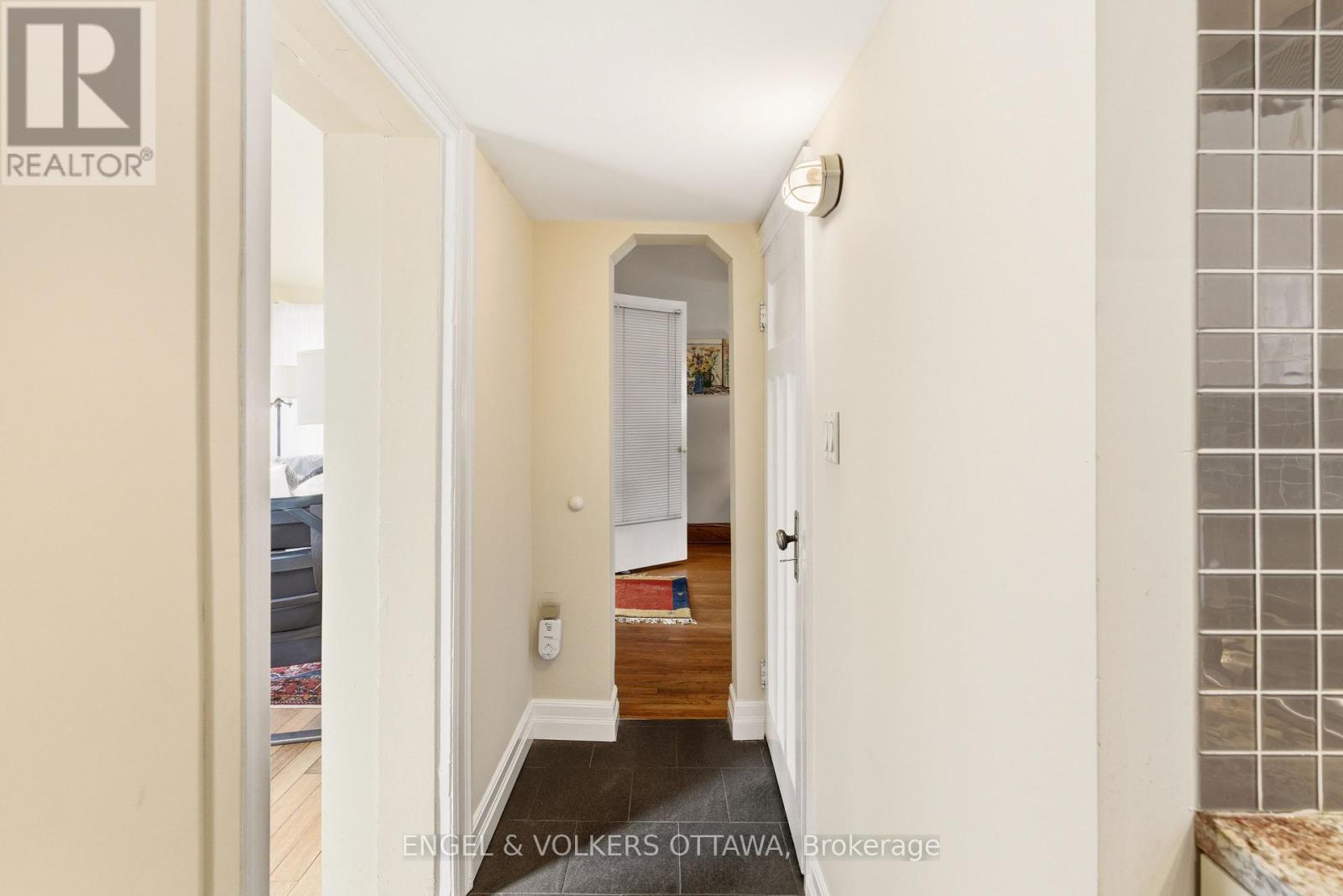 258 Powell Avenue, Ottawa, Ontario  K1S 2A5 - Photo 13 - X12973898