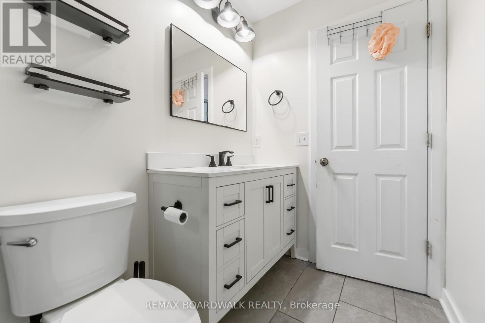 1707 Meadowbrook Road, Ottawa, Ontario  K1B 4W6 - Photo 14 - X12973908