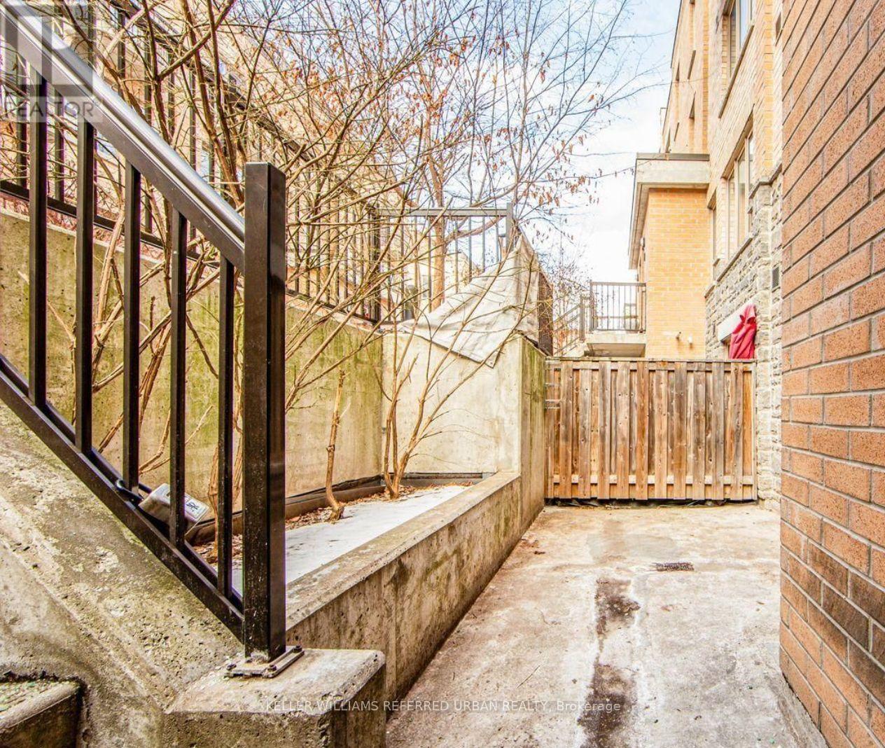 118 - 7 Foundry Avenue, Toronto, Ontario  M6H 0B7 - Photo 8 - W12953500