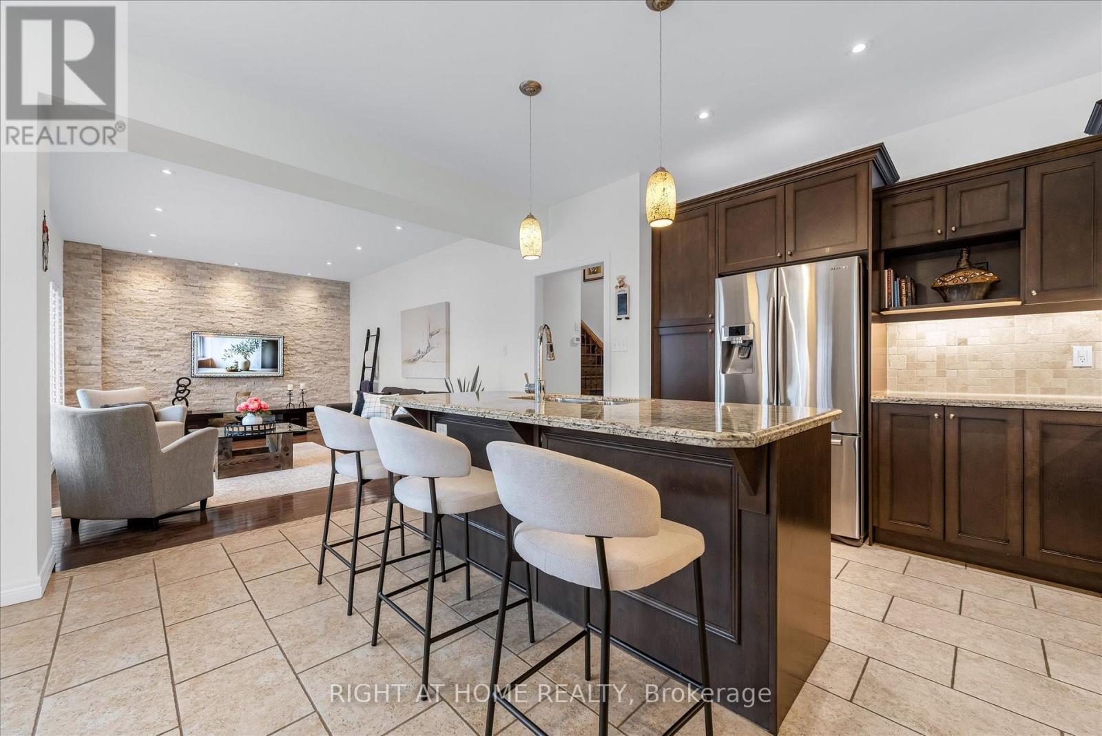 87 Newcombe Road, Hamilton, Ontario  L9H 0A6 - Photo 14 - X12973308