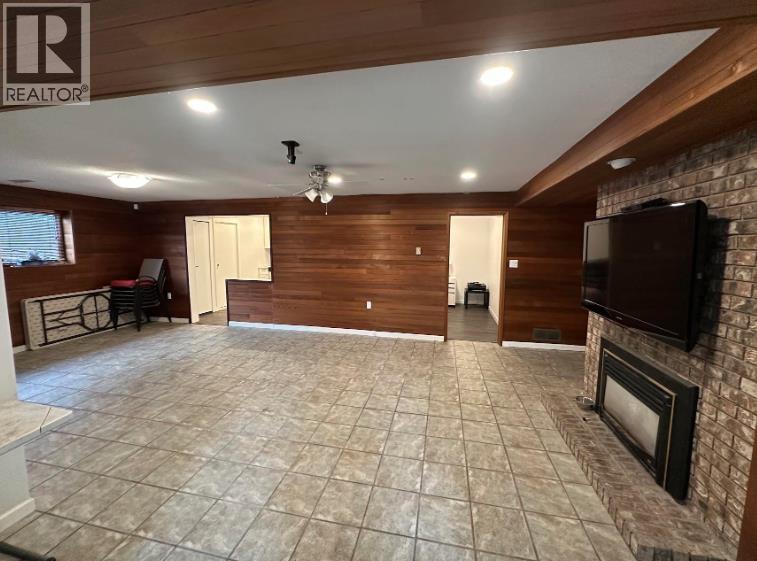 7879 Welsley Drive, Burnaby, British Columbia  V5E 3X4 - Photo 4 - R3108519