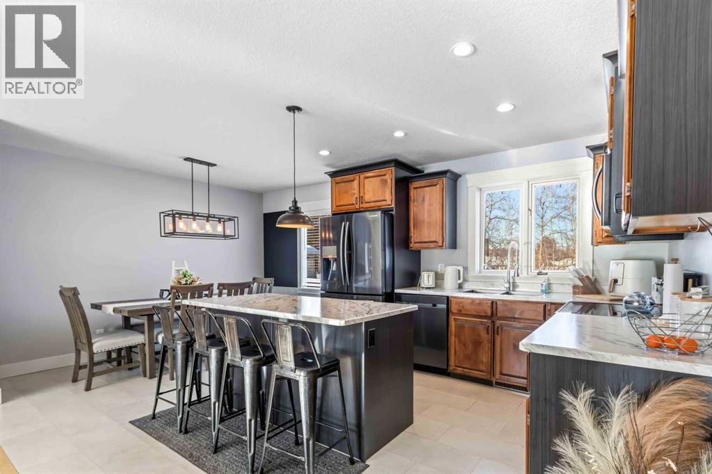 17 Clark Crescent, Fort Mcmurray, Alberta  T9H 1M8 - Photo 9 - A2288138