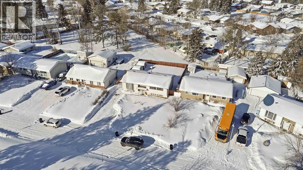 17 Clark Crescent, Fort Mcmurray, Alberta  T9H 1M8 - Photo 6 - A2288138