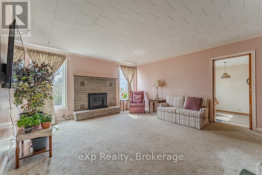 184 Division Street, South Bruce Peninsula, Ontario N0H 2T0 - Photo 14 - X12973878