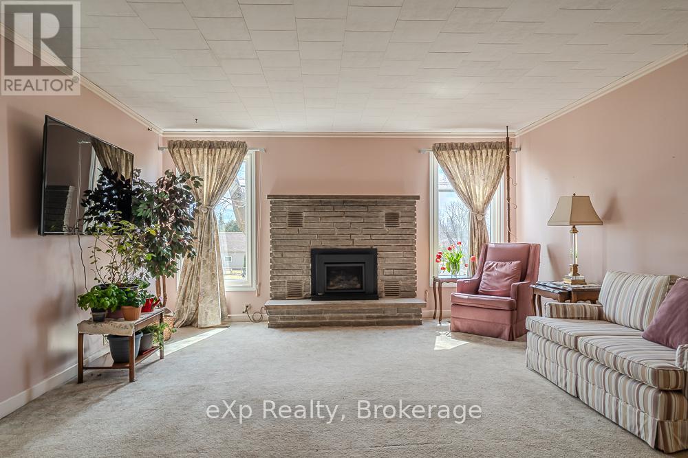 184 Division Street, South Bruce Peninsula, Ontario N0H 2T0 - Photo 15 - X12973878