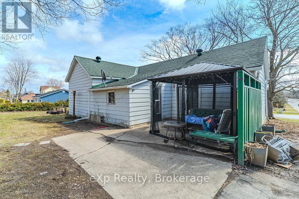 184 Division Street, South Bruce Peninsula, Ontario N0H 2T0 - Photo 31 - X12973878